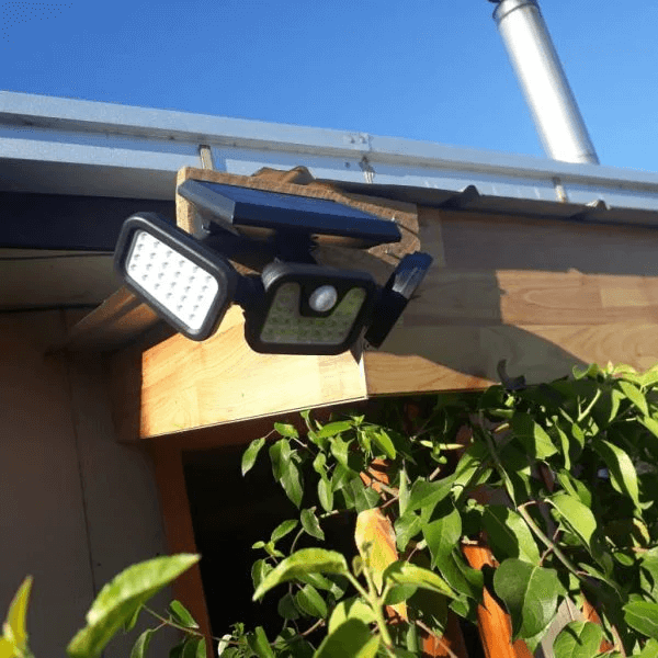 SolaGarden 3 Head Motion Light