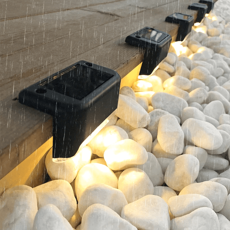 SolaGarden™ Deck Lights